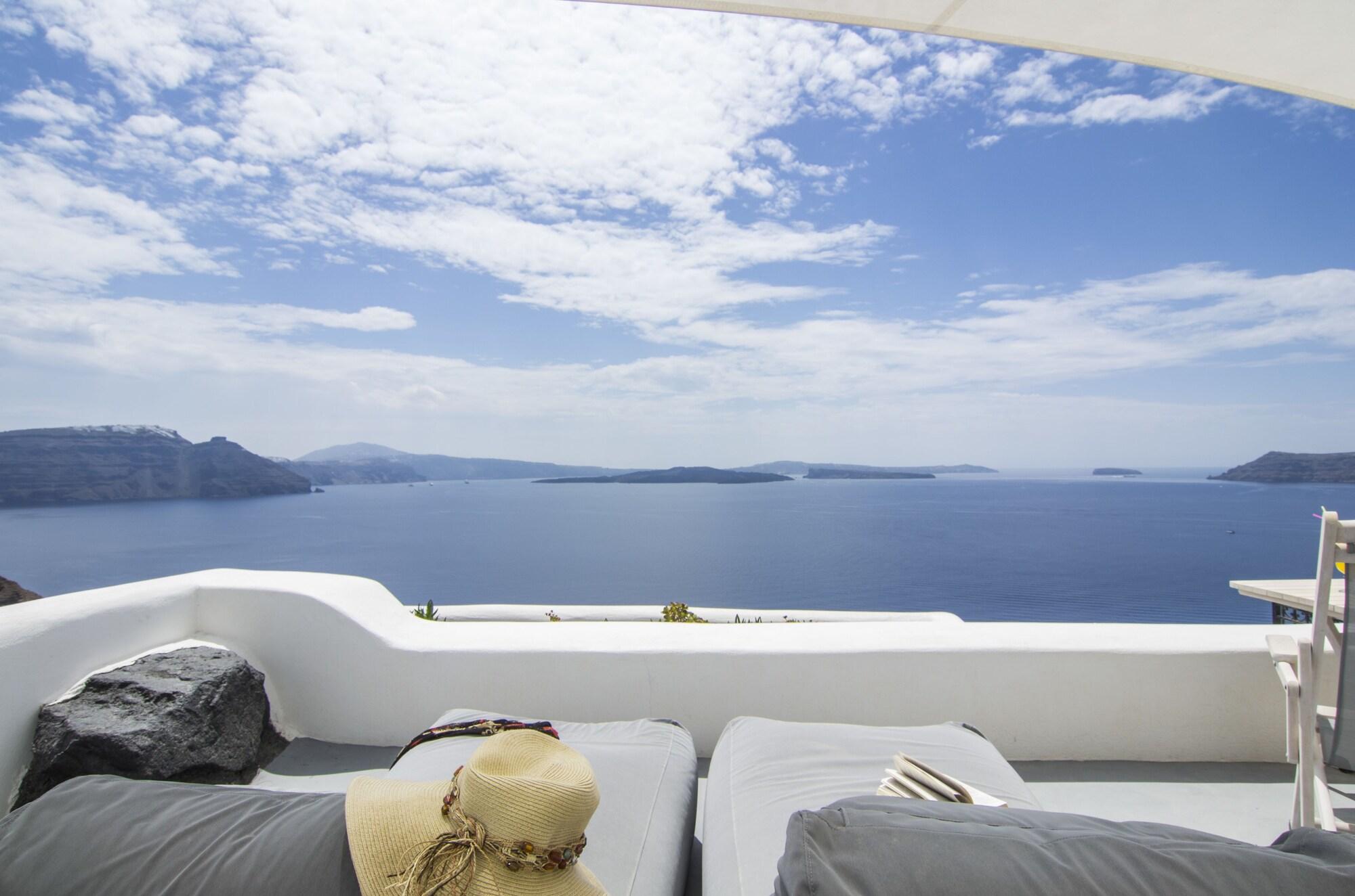Ambition Suites (Adults Only) Oia  Exterior photo