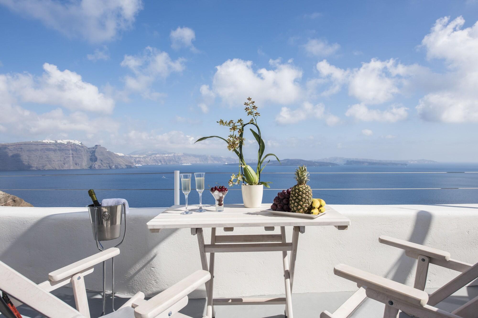 Ambition Suites (Adults Only) Oia  Exterior photo