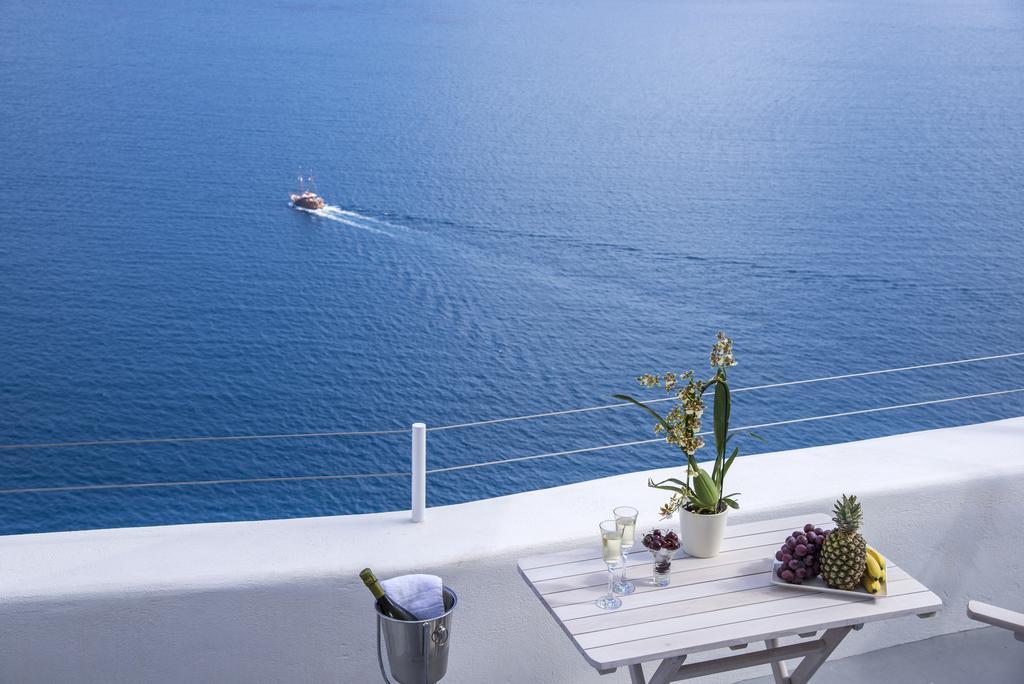 Ambition Suites (Adults Only) Oia  Exterior photo