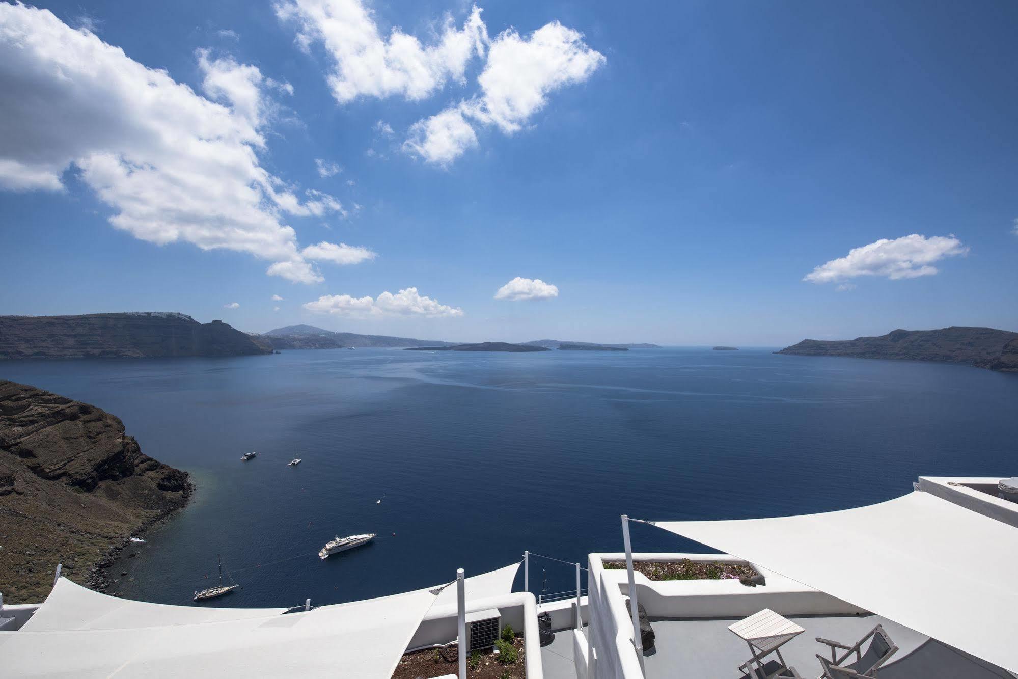 Ambition Suites (Adults Only) Oia  Exterior photo