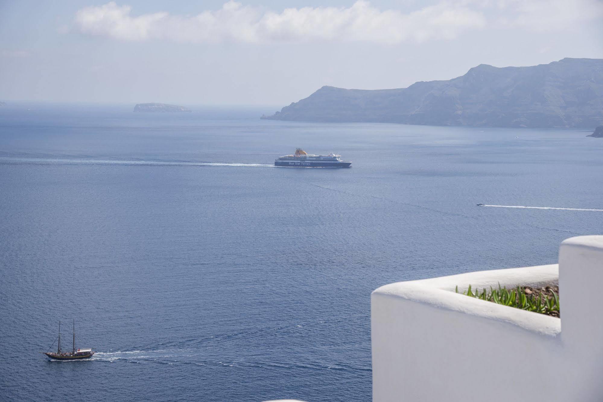 Ambition Suites (Adults Only) Oia  Exterior photo